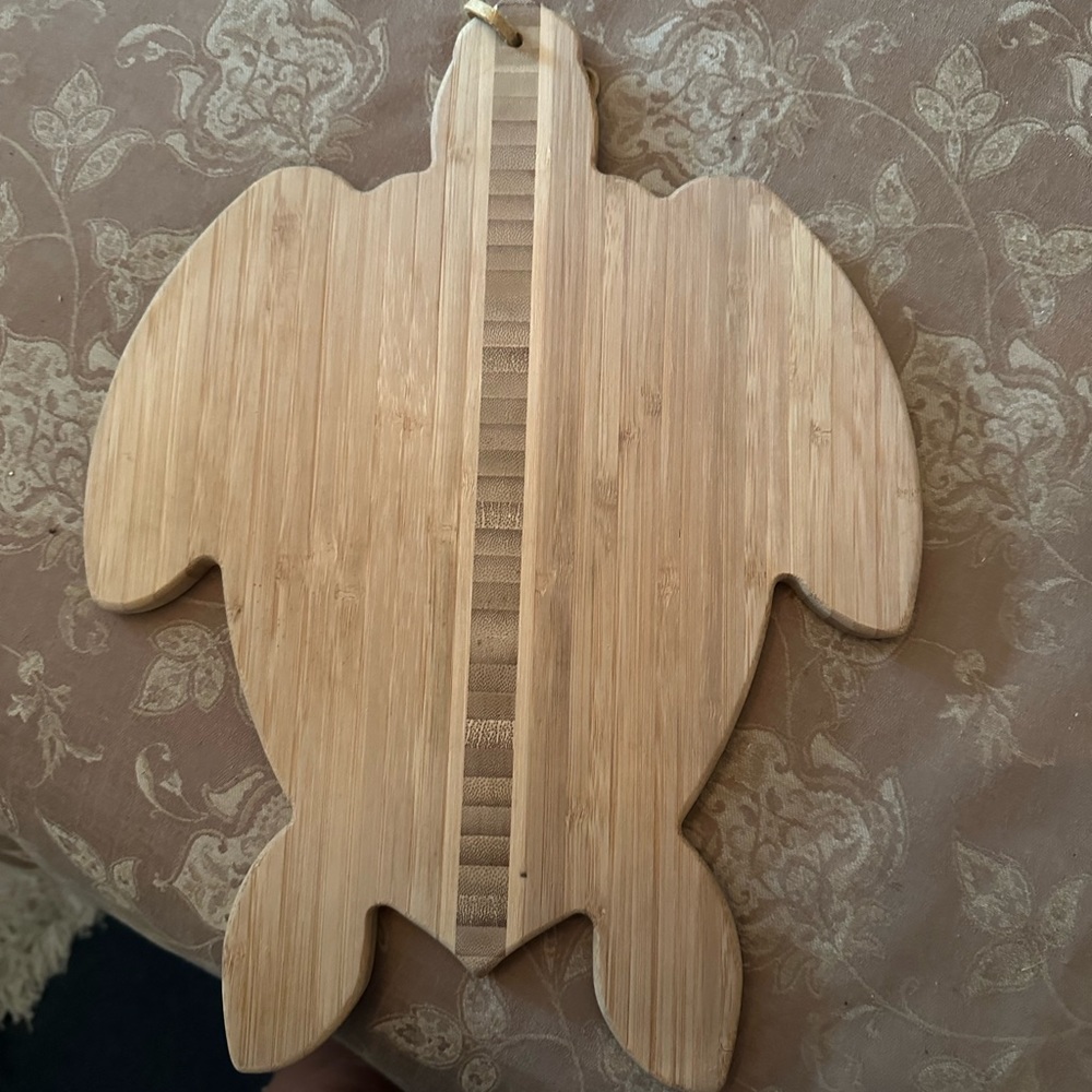 Turtle cutting board